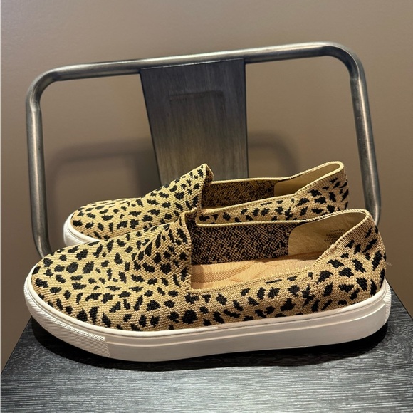 Cecilia Soft Surroundings Washable Leopard Print Slip-On Sneaker Shoe - Picture 8 of 10
